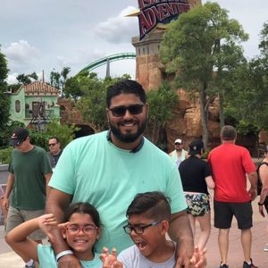 Meet your Posher, Joel